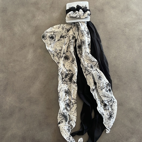 Brand new hair scarfs - Picture 3 of 4